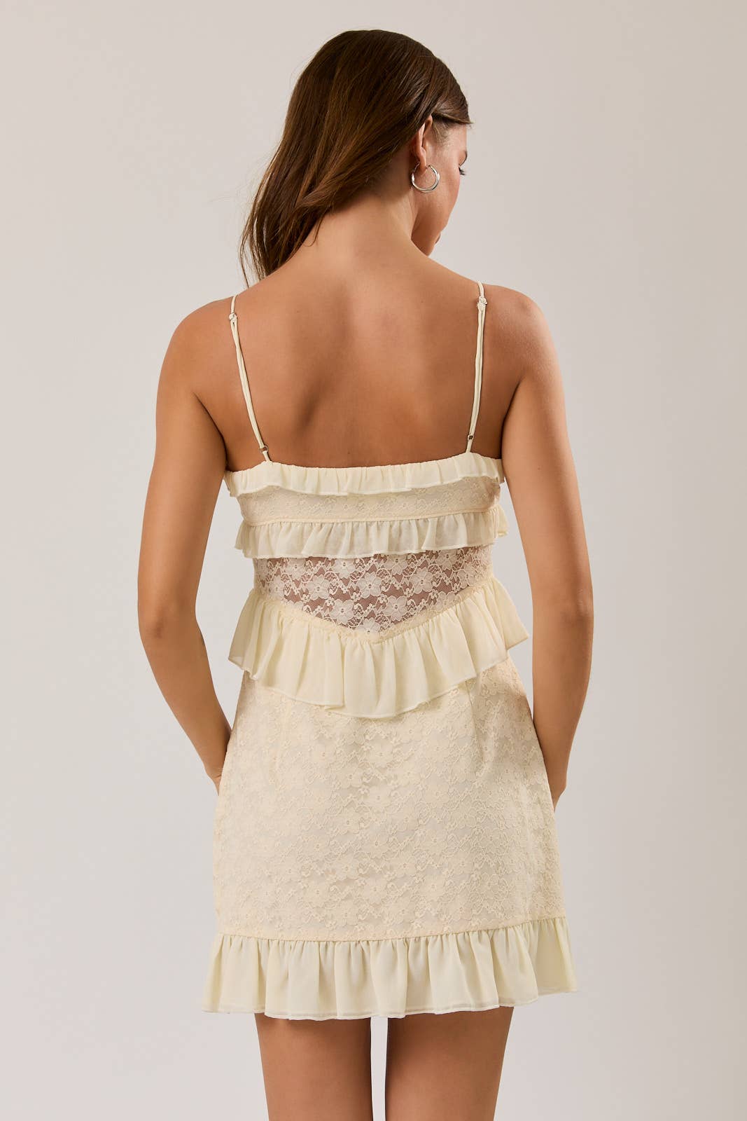 RUFFLE DETAIL LACE MINI DRESS